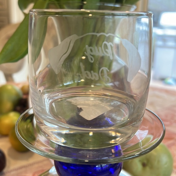 New custom etched “PUG DAD” glassware. Outline Image of pug head also etched. - Picture 4 of 6